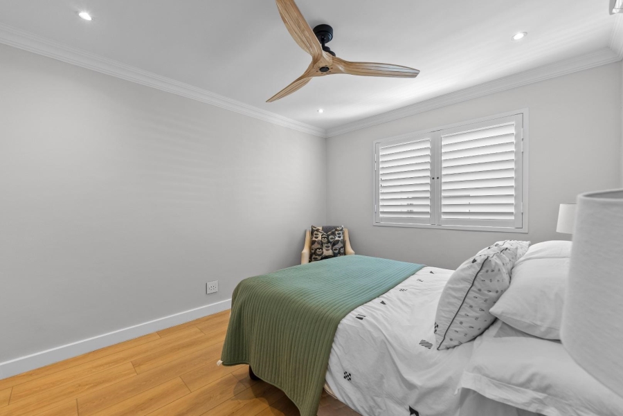 4 Bedroom Property for Sale in Sea Point Western Cape